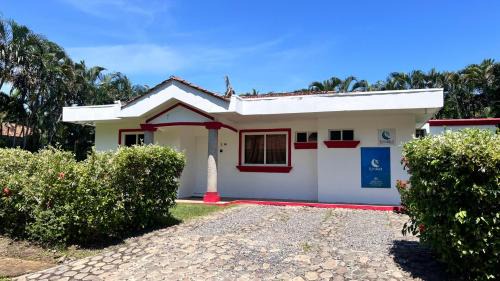 Los Cobanos House | Quinta Luna Mar, Residencial Las Veraneras