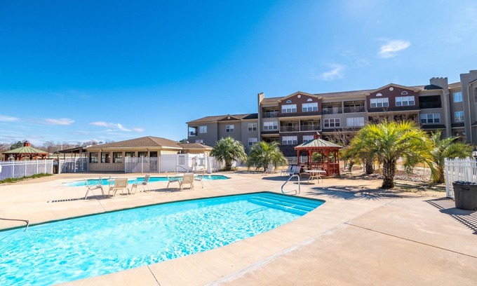 Alexander City Condo | Quittin` Time | 3 Bed, 2 Bath
