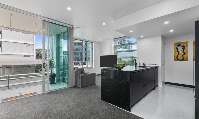 Auckland Central Business District Apartment | QV Stays Upscale Modern Viaduct Haven
