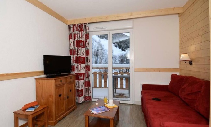 Saint-Sorlin-d'Arves Apartment | Résidence Odalys Les Bergers *** - 3 rooms 7/8 people
