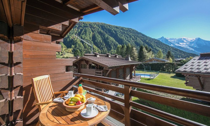 Chamonix-Mont-Blanc Apartment | Résidence Améthystes D12 ski in/ski out, Argentière (Chamonix), France