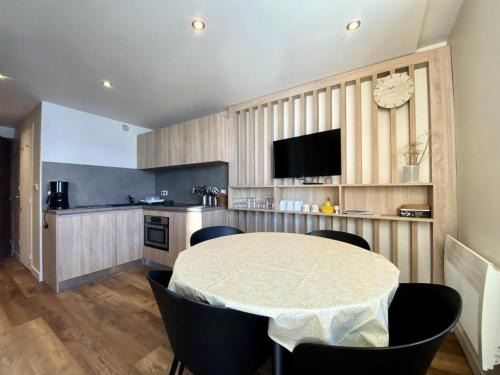 Val-Thorens Apartment | Résidence Joker - VAL THORENS location: Studio cabine entièrement rénové pour 4 personnes au calme MAE-9056