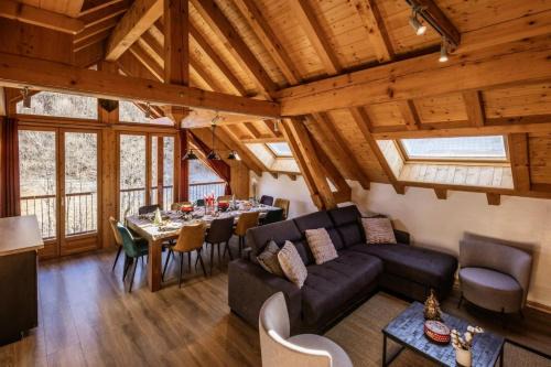 Valloire Apartment | Résidence Les Fermes Du Planet - Chalet 12 personnes 5 exposé Sud-Est MAE-7874