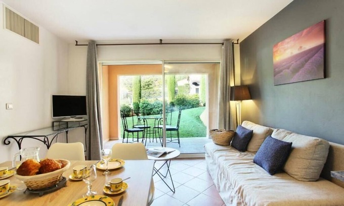 Greoux-les-Bains Apartment | Résidence Odalys La Licorne de Haute Provence *** - Escapade Apartment 5/6 people
