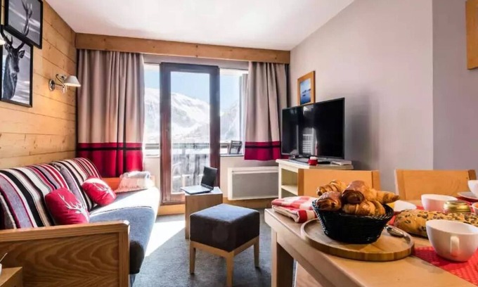 Val-d'Isere Apartment | Résidence Pierre & Vacances Les Balcons de Bellevarde **** - Apartment 4 people - 1 bedroom - Unobstructed mountain view