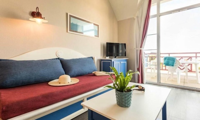 Guilvinec Apartment | Résidence Pierre & Vacances Cap Marine*** - Apartment sleeps 8 - 2 bedrooms + 1 sleeping area - Terrace or balcony - Sea view - Renovated