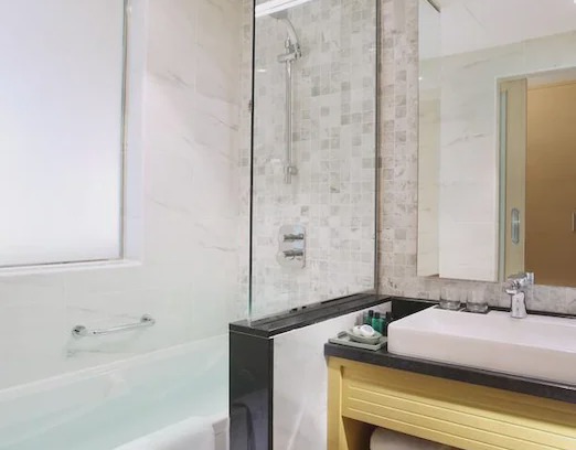 Sheikh Zayed Road Hotel | R 1664 Metropolitan Hotel Dubai