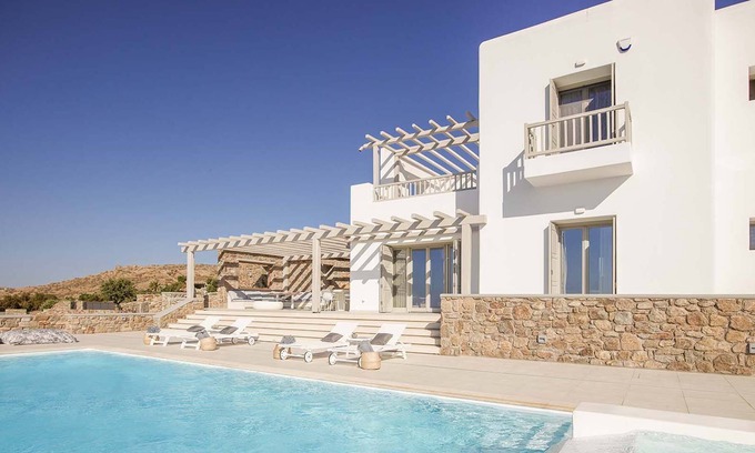 Xilokeratidi Villa | R 3182 Villa Francisco With Clothes dryer.Dishwasher & Microwave,