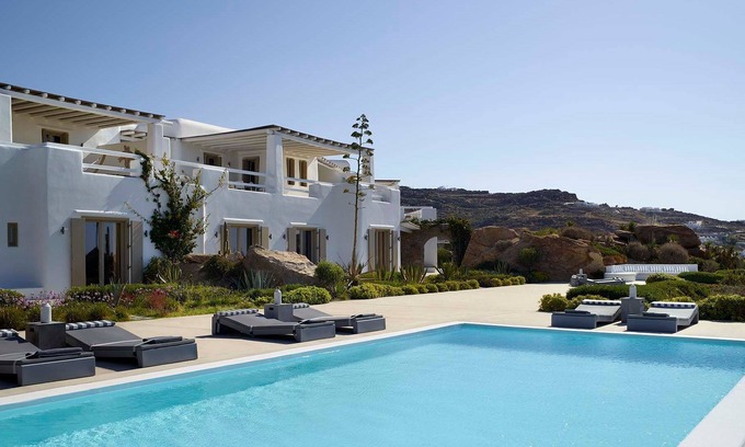 Paradise Villa | R 3228 Villa Hakon With Air-conditioning ,Plunge pool & Safe box.
