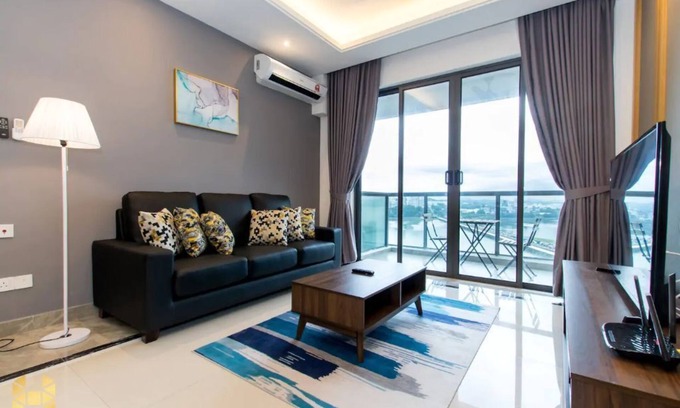 Central District Apartment | [R&F Mall] New! SeaView by VM 1102-2R [JB CIQ]
