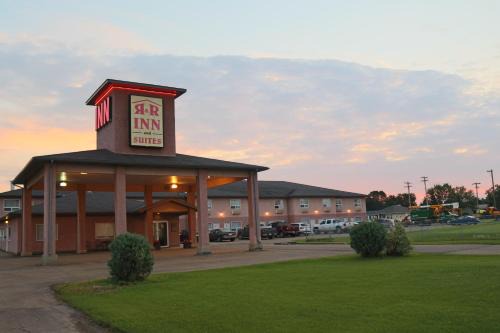 Camrose Hotel | R&R Inn & Suites