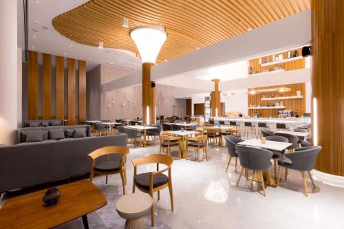 Oroklini Resort | Radisson Beach Resort Larnaca