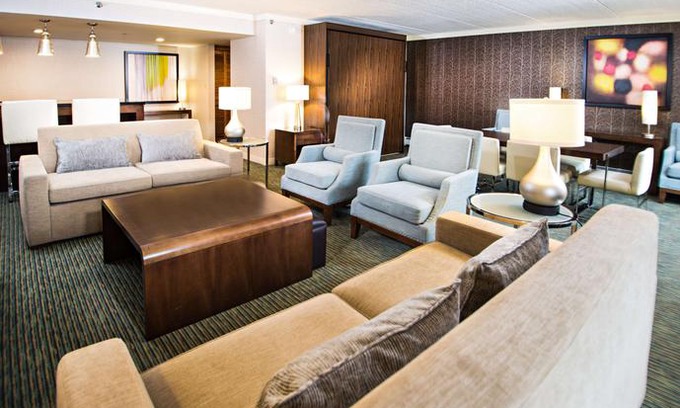 Gaffer District Hotel | Radisson Hotel Corning