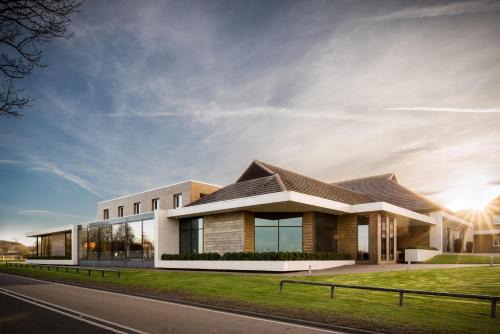 Larkhall Hotel | Radstone Hotel