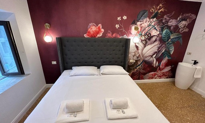 Rione XIV Borgo Apartment | Raffaello's Place