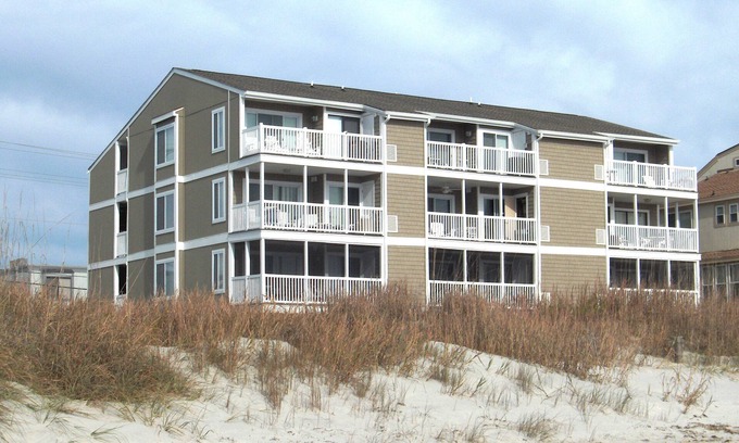 North Myrtle Beach Condo | RainTree Villas Oceanfront Condo