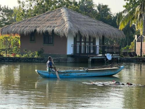 Mahasenpura Hotel | Rajini By The Waters
