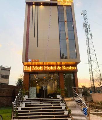 Udaipur District Hotel | Rajmoti hotel & Restro