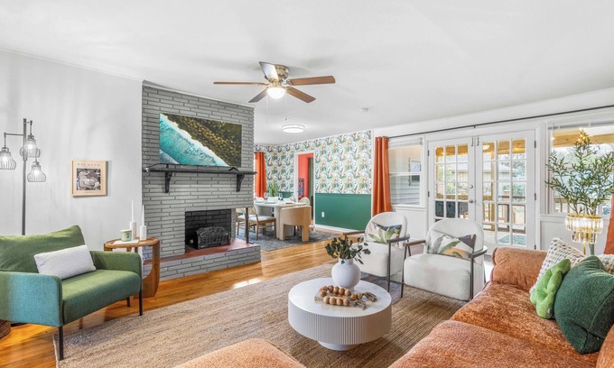 Southwest Raleigh House | Raleigh's Most Wanted - Relax, Games, & Cozy Comfort