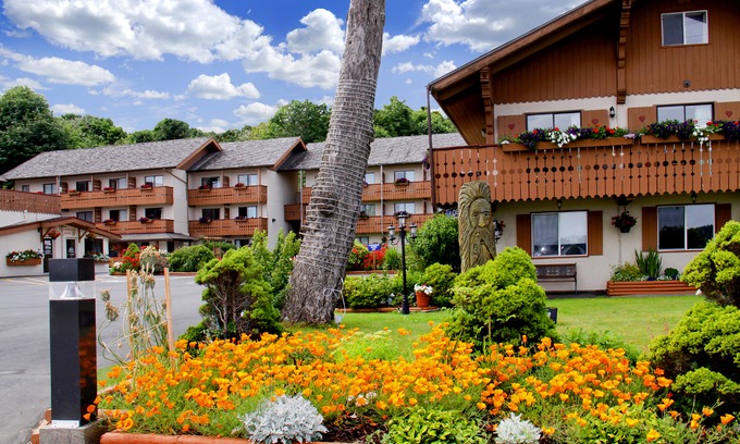 Campbell River Hotel | Ramada by Wyndham Campbell River