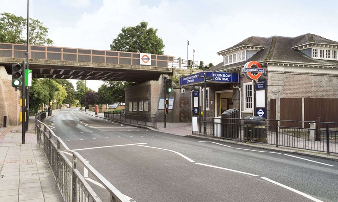 London Borough of Hounslow Hotel | Ramada by Wyndham Hounslow - Heathrow East