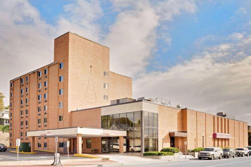 Marquette Hotel | Ramada by Wyndham Marquette