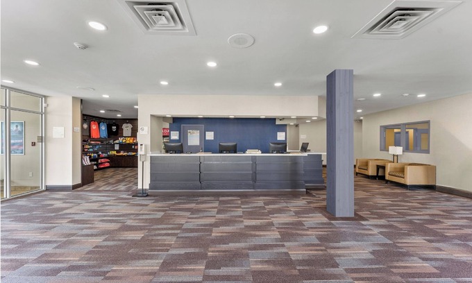 Niagara Falls Hotel | Ramada by Wyndham Niagara Falls Near the Falls