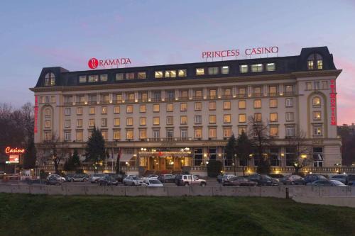 Plovdiv Center Hotel | Ramada by Wyndham Plovdiv Trimontium