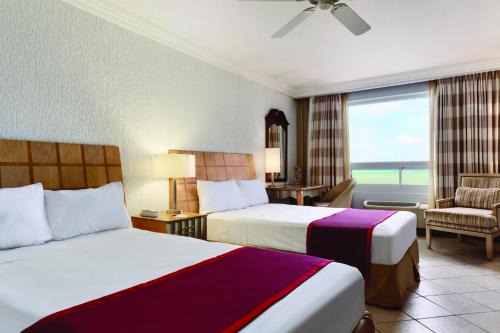 Belize City Hotel | Ramada by Wyndham Princess Belize City