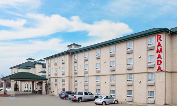 Red Deer Hotel | Ramada by Wyndham Red Deer Hotel & Suites
