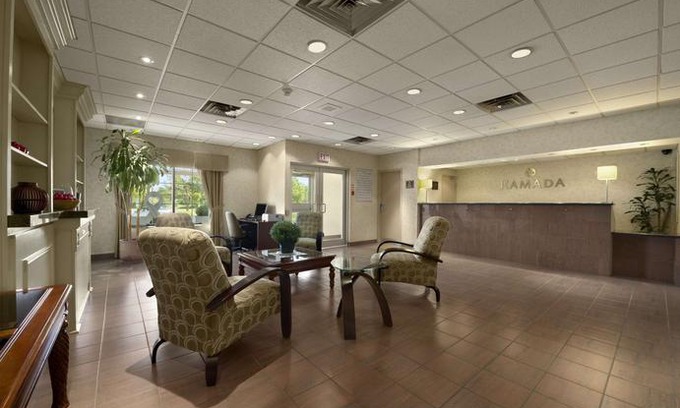 Trenton Hotel | Ramada by Wyndham Trenton