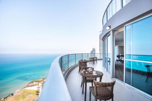 Netanya Hotel | Ramada Hotel & Suites by Wyndham Netanya