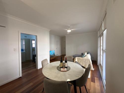 Randwick House | Randwick Shared Apt with Study & built in wardrobe