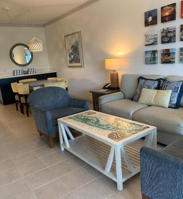 New Town Apartment | Rare Beach Front Resort Key West- 2BD 2BA