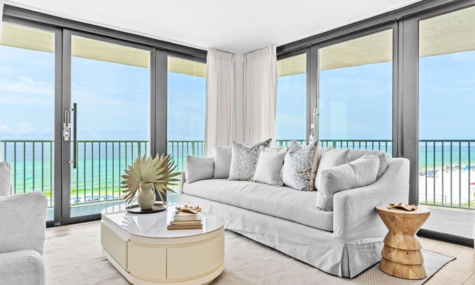 Miramar Beach Condo | Rare Front Stack Remodeled 2 bedroom Gem in Mainsail- Free Beach Service!