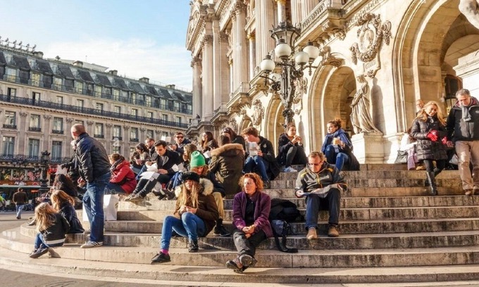 Chaussee-d'Antin Apartment | RARE ! LUXURIOUS PARISIAN HAVEN NEAR OPERA GARNIER & GALERIES LAFAYETTE-250 SQM