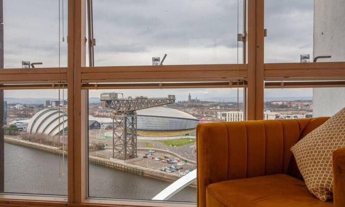 Glasgow Apartment | Rare Top Floor Duplex Overlooking the River Clyde