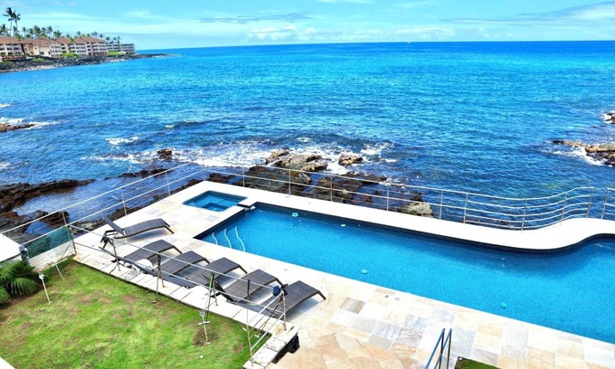 Kailua-Kona House | Rated 10 StarsStunningOceanfront Pool 4Bdrm Home Oct 12-19 20 Nov 13-24Walk2Town