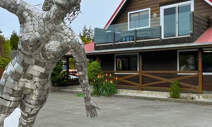 Ucluelet Apartment | Raven Lady #202- Downtown Condo