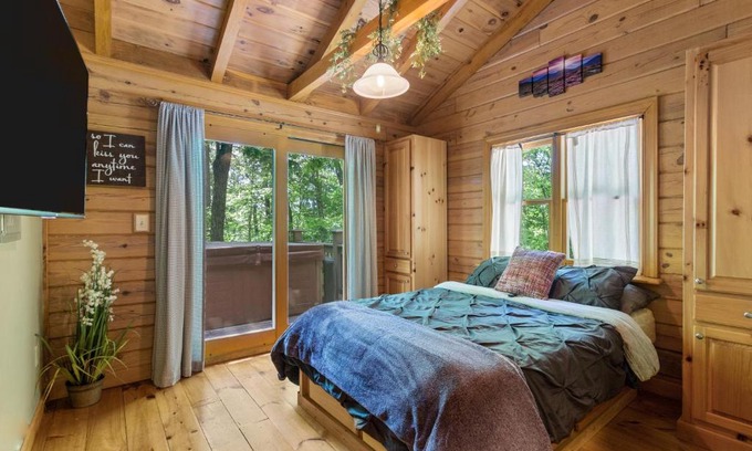 Wildwood House | Ravenwood Cabin