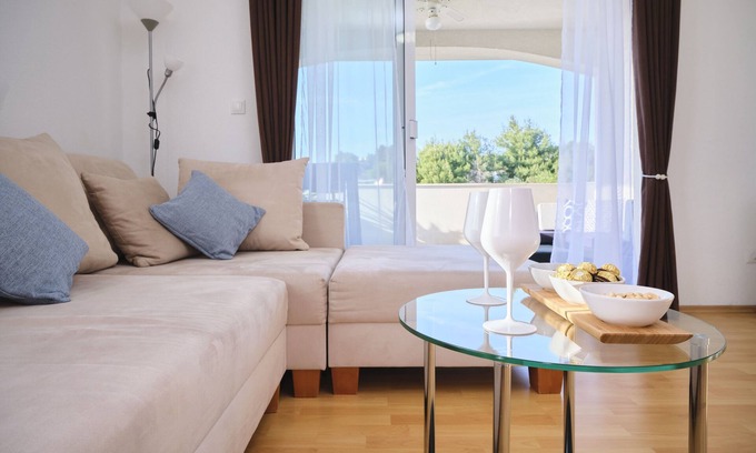 Okrug Gornji Apartment | Ray Apartment Čiovo by Litto