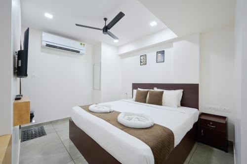 Kochi Hotel | Reach Inn