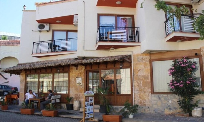 Selcuk Apartment | rebetika hotel located secuk near ephesus (Double Bed)