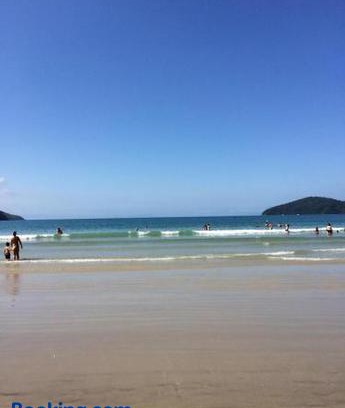 Praia da Enseada Apartment | Recanto na Enseada - Condominio Via Marina