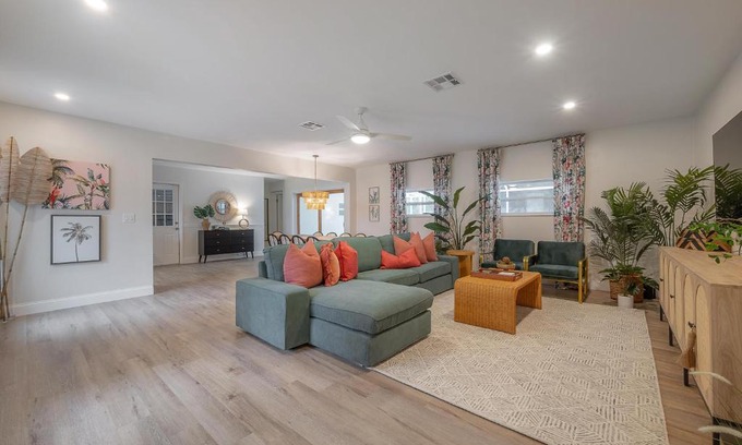Clearwater House | Recently Renovated Clearwater Pool Home!
