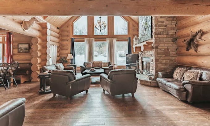 Fiddler Lake Resort Ski Chalet | Recharge in Style: Pool, Spa, Sauna & Game Room