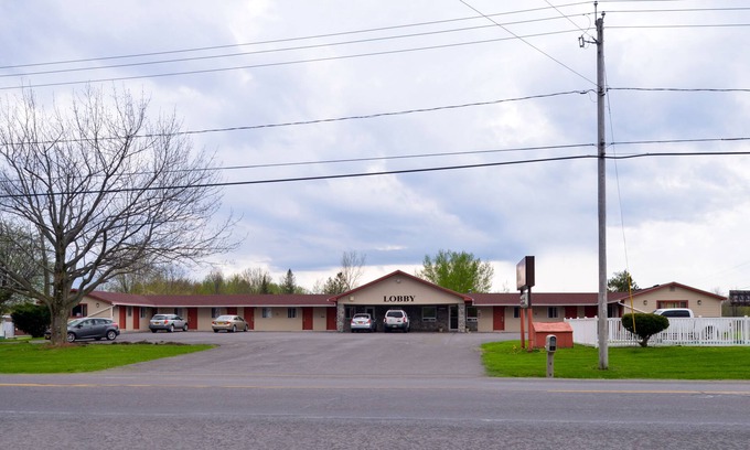 Pulaski Hotel | Red Carpet Inn Pulaski