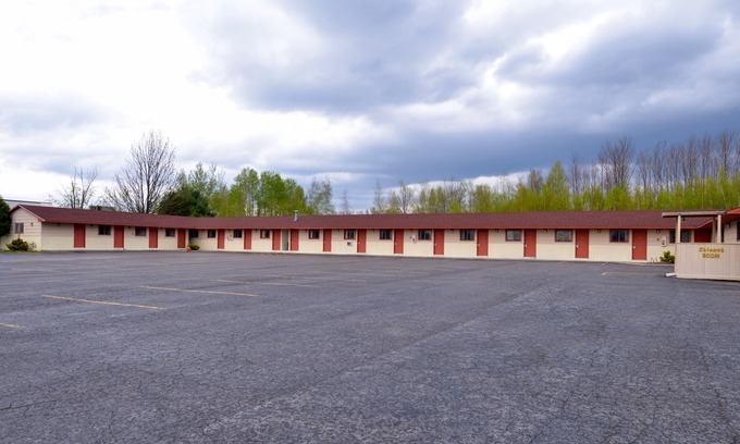 Pulaski Hotel | Red Carpet Inn Pulaski