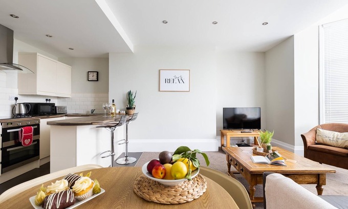 South Cliff Apartment | Red Lea Sea View Apartment & Spa