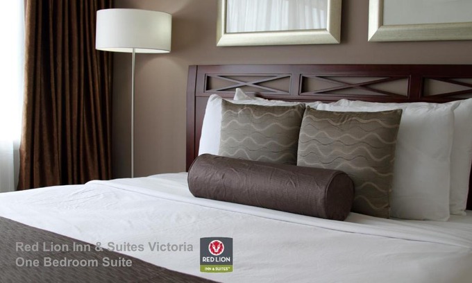 Saanich Hotel | Red Lion Inn and Suites Victoria